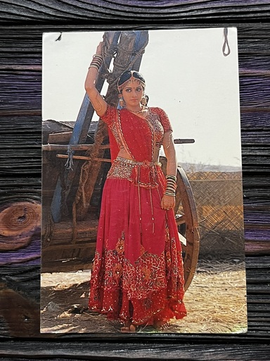 Sridevi * Vintage Bollywood Postcard * (RC) (PC 902)
