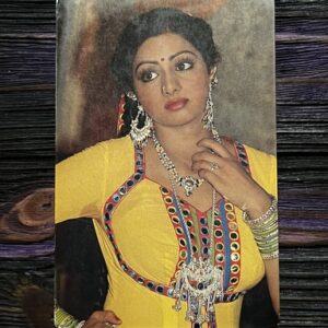 Sridevi * Vintage Bollywood Postcard * (Fine) (33)