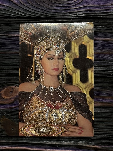 Sridevi * Vintage Bollywood Postcard * (Ruby) (547)