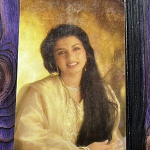 Bhagyashree Patwardhan * Vintage Bollywood Postcard * (Negan) (78)