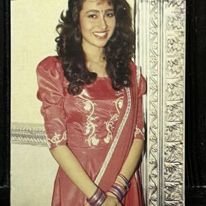 Karishma Kapoor * Vintage Bollywood Postcard * (jAIN) (1458)