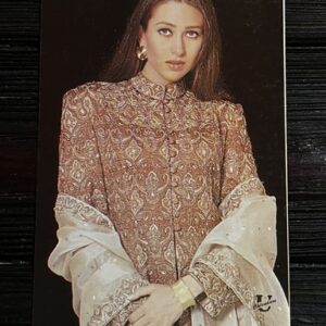 Karishma Kapoor * Vintage Bollywood Postcard * (UC) (WN)