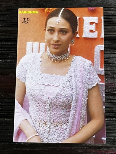 Karishma Kapoor * Vintage Bollywood Postcard * (UC) (WN)