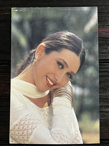 Karishma Kapoor * Vintage Bollywood Postcard * (NCC) (WN)