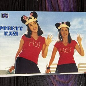 Rani Mukerji Preity Zinta * Vintage Bollywood Postcard * (NAA) (WN)