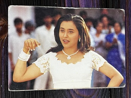 Rani Mukerji * Vintage Bollywood Postcard * (Jain) (WN)