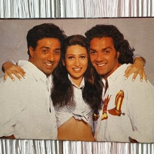 Karishma Kapoor Sunny Deol Bobby Deol * Vintage Bollywood Postcard * (NP) (5905)