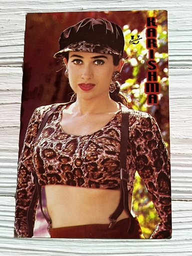 Karishma Kapoor * Vintage Bollywood Postcard * (UC) (WN)