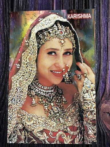 Karishma Kapoor * Vintage Bollywood Postcard * (W) (WN)