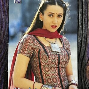 Karishma Kapoor * Vintage Bollywood Postcard * (NAA) (WN)