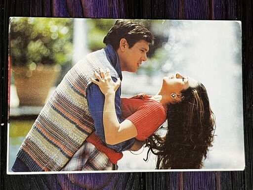Karishma Kapoor Govinda* Vintage Bollywood Postcard * (Brijbasi) (3901)