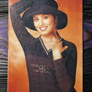 Mahima Chaudhry * Vintage Bollywood Postcard * (NCC) (WN)