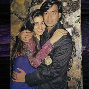 Tabu Tabassum Hashmi Ajay Devgn * Vintage Bollywood Postcard * (NCC) (3947)