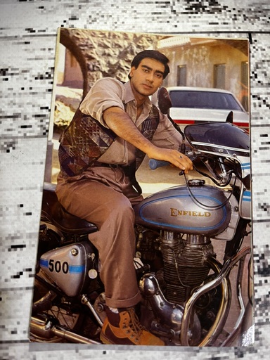 Ajay Devgn* Vintage Bollywood Postcard * (NP) (1066)