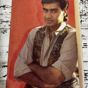 Ajay Devgn* Vintage Bollywood Postcard * (Paradis) (WN)