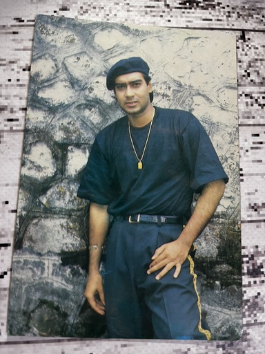 Ajay Devgn* Vintage Bollywood Postcard * (NAA) (WN)