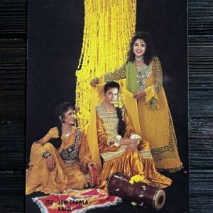 Kajol Devgn Juhi Chawla * Vintage Bollywood Postcard * (RC) (252)