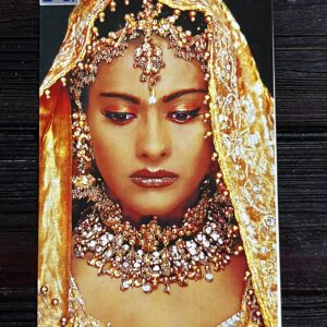 Kajol Devgn * Vintage Bollywood Postcard * (NAA) (WN)