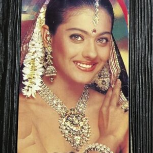 Kajol Devgn * Vintage Bollywood Postcard * (PP) (WN)