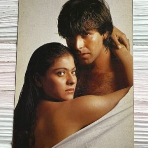 Kajol Devgn Akshay Kumar * Vintage Bollywood Postcard * (bRIJBASI) (4535)