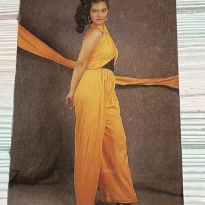 Kajol Devgn * Vintage Bollywood Postcard * (UC) (WN)