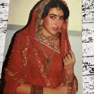 Karishma Kapoor * Vintage Bollywood Postcard * (RS) (2012)