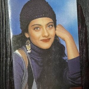 Kajol Devgn * Vintage Bollywood Postcard * (NAA) (WN)