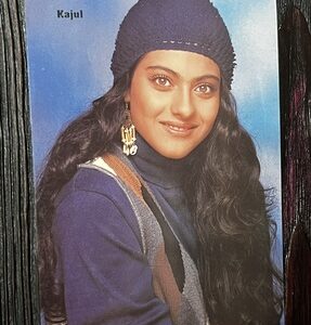 Kajol Devgn * Vintage Bollywood Postcard * (Ruby) (WN)