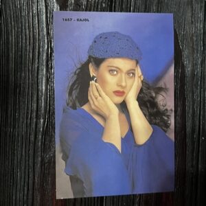Kajol Devgn * Vintage Bollywood Postcard * (RC) (1657)