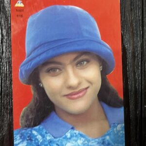 Kajol Devgn * Vintage Bollywood Postcard * (NAA) (816)