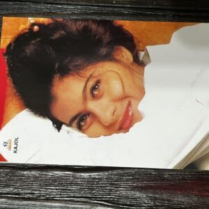 Kajol Devgn * Vintage Bollywood Postcard * (NAA) (WN)