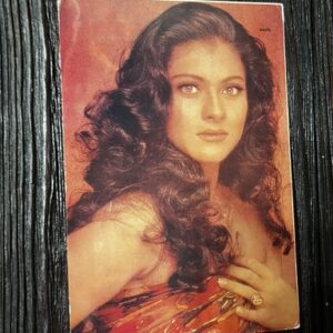 Kajol Devgn * Vintage Bollywood Postcard * (jAIN) (1731)