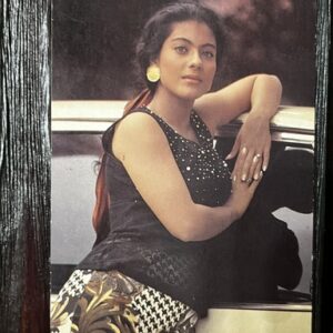 Kajol Devgn * Vintage Bollywood Postcard * (Sonal) (WN)