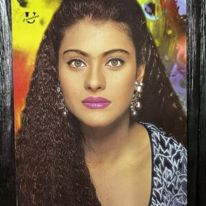 Kajol Devgn * Vintage Bollywood Postcard * (US) (WN)
