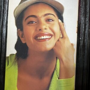 Kajol Devgn * Vintage Bollywood Postcard * (NCC) (WN)