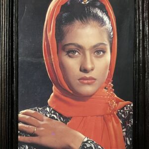 Kajol Devgn * Vintage Bollywood Postcard * (PC) (2404)