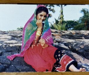 Divya Bharti* Vintage Bollywood Postcard * (NP) (2779)