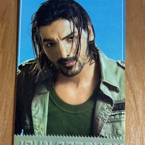 John Abraham * Vintage Bollywood Postcard * (PARADIS) (WN)
