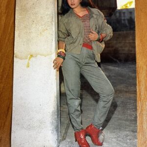 Meenakshi Seshadri * Vintage Bollywood Postcard * (RC) (467)