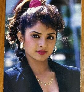 Divya Bharti* Vintage Bollywood Postcard * (Jain) (WN)